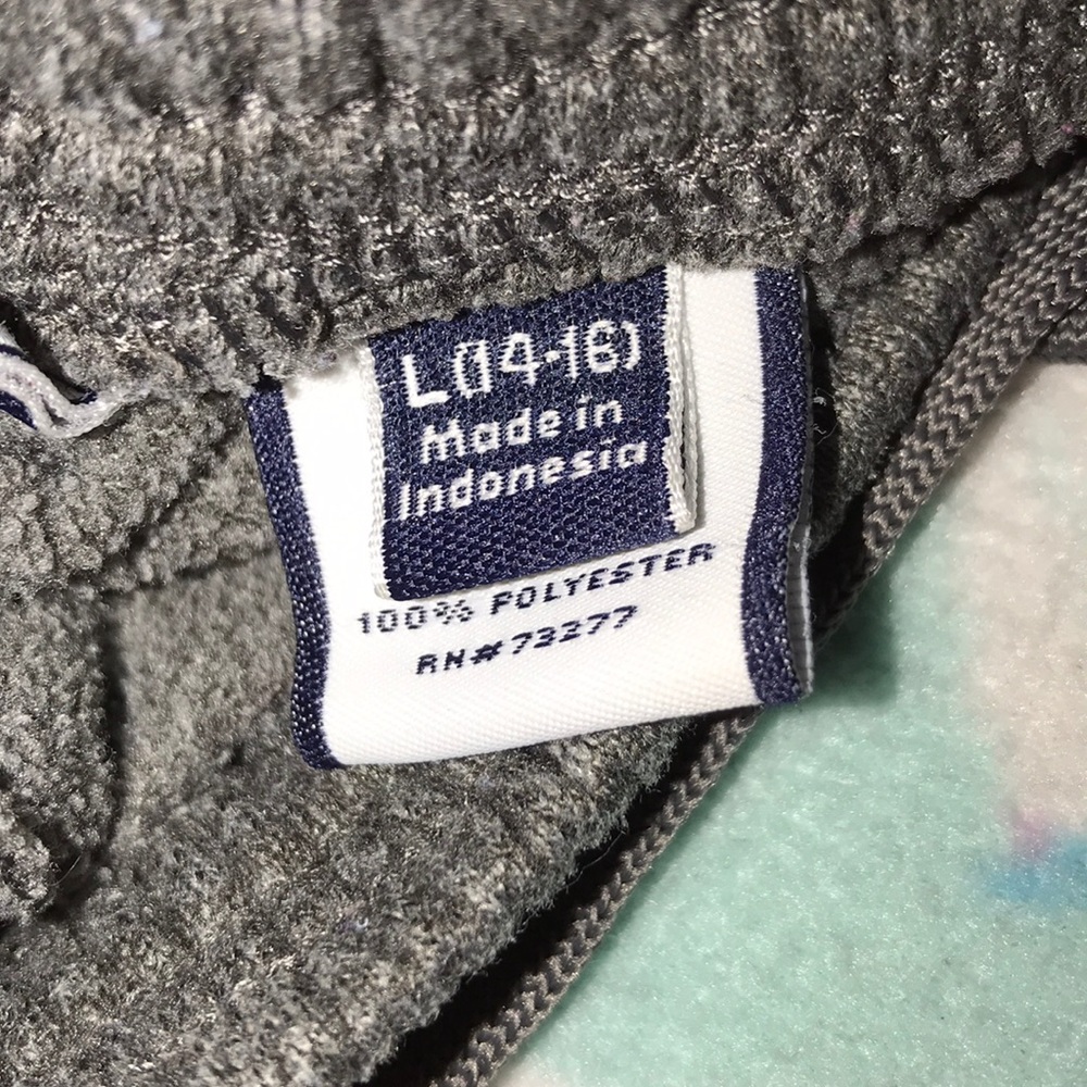I’m selling sweat pants